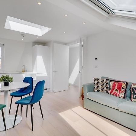 Modern 1 Bedroom Flat In Battersea Londres Extérieur photo